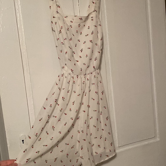 Floral Romper - Picture 2 of 5